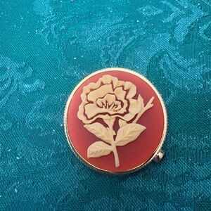 NEW Estée Lauder Youth-Dew Opulent Cameo Compact